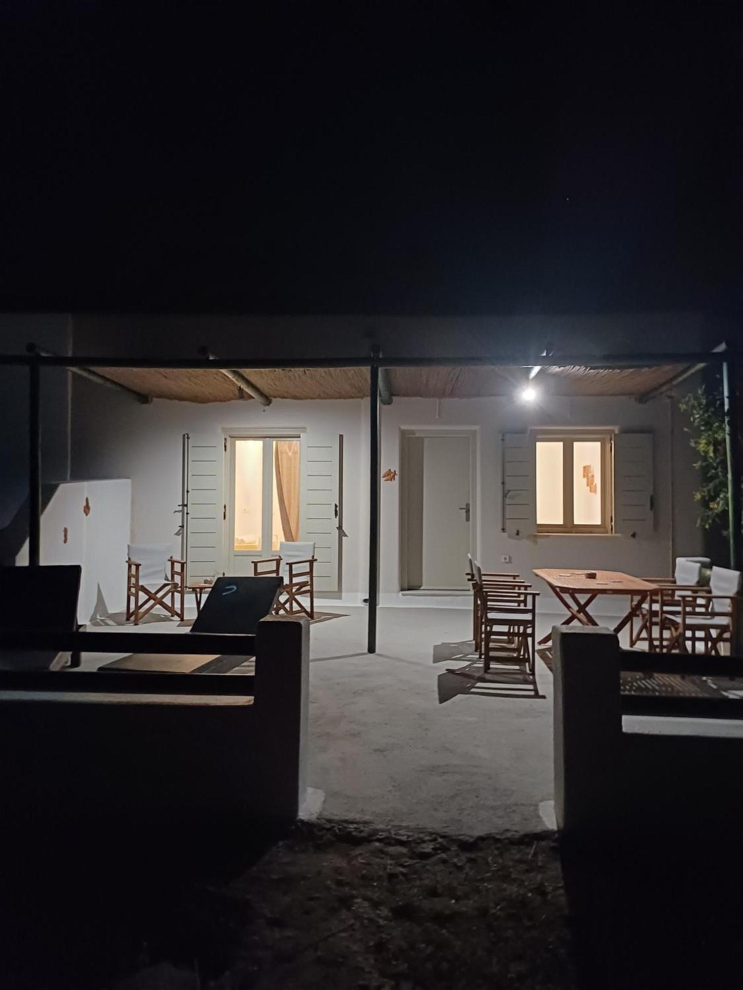 'Irene' Cycladic House With Sunrise And Sea View! Foinikiá Exterior foto