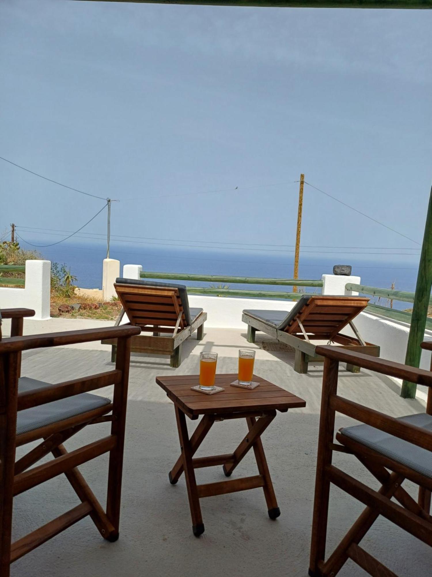 'Irene' Cycladic House With Sunrise And Sea View! Foinikiá Exterior foto